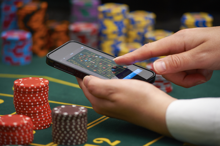 The Rise of Online Gambling: Trends, Opportunities, and Risks