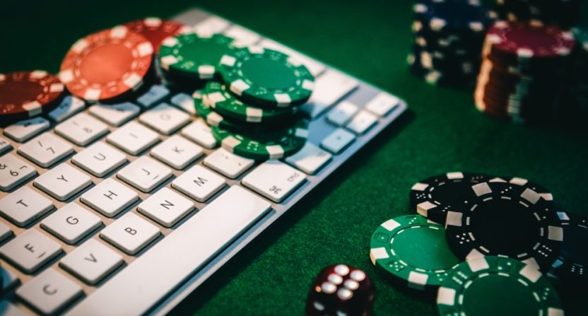 Exploring the World of Online Gambling: Risks, Rewards, and Responsible Gaming